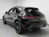 Certified 2024 Porsche Macan image 3