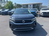 Certified 2022 Volkswagen Taos SE w/ Panoramic Sunroof Package image 2
