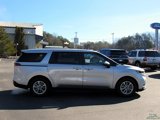 Used 2022 Kia Carnival LX image 6