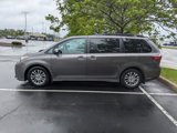 Used 2019 Toyota Sienna XLE w/ XLE Navigation Package image 4