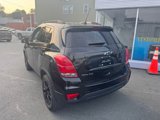 Used 2022 Chevrolet Trax LT w/ Midnight Edition image 3