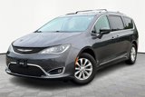 Used 2018 Chrysler Pacifica Touring-L image 2