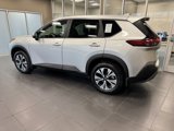 Used 2023 Nissan Rogue SV image 3