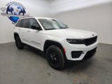 New 2025 Jeep Grand Cherokee Altitude image 3