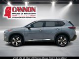 Used 2021 Nissan Rogue Platinum image 2