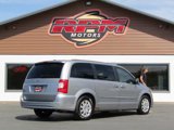 Used 2013 Chrysler Town & Country Touring image 5