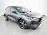 Used 2024 Ford Escape ST-Line image 2