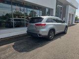 Used 2017 Toyota Highlander Limited Platinum image 4