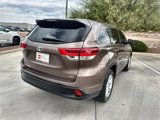 Certified 2019 Toyota Highlander LE image 5