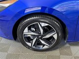 Used 2023 Hyundai Elantra SEL w/ Convenience Package image 3