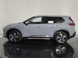 Used 2021 Nissan Rogue SL w/ Premium Package image 3
