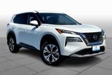 Used 2021 Nissan Rogue SV image 2