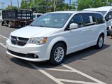 Used 2019 Dodge Grand Caravan SXT image 3
