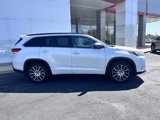 Used 2018 Toyota Highlander SE image 2