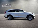 Used 2016 Kia Sorento LX image 3