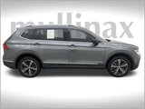 Used 2018 Volkswagen Tiguan SEL image 2
