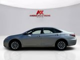 Used 2017 Toyota Camry LE image 2