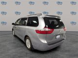 Used 2017 Toyota Sienna XLE image 3