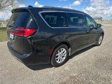 Used 2021 Chrysler Pacifica Touring-L image 3
