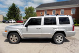 Used 2006 Jeep Commander Limited image 2