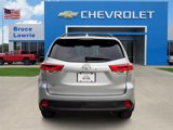 Used 2019 Toyota Highlander LE image 5