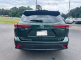 Used 2023 Toyota Highlander XLE image 4