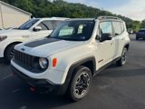 Used 2017 Jeep Renegade Trailhawk image 2