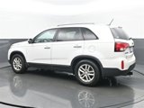 Used 2015 Kia Sorento LX image 3