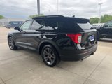Certified 2022 Ford Explorer XLT w/ Equipment Group 202A image 4