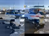 Used 2023 Nissan Rogue SV image 3