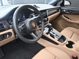 Used 2025 Porsche Macan image 4