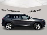 Used 2020 Jeep Cherokee Limited image 3