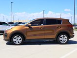 Used 2018 Kia Sportage LX image 2