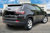 Used 2018 Jeep Compass Latitude image 2