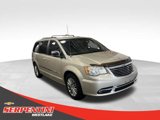 Used 2013 Chrysler Town & Country Touring-L image 6