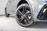 Certified 2024 Volkswagen Tiguan SE R-Line image 2