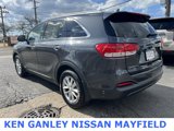 Used 2017 Kia Sorento LX w/ LX Convenience Package image 5