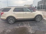 Used 2018 Ford Explorer Platinum image 2