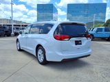 Used 2020 Chrysler Pacifica Limited image 3