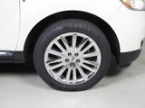 Used 2014 Lincoln MKX AWD w/ Equipment Group 102A image 5