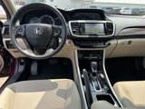 Used 2017 Honda Accord Touring image 2