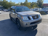Used 2008 Nissan Pathfinder SE w/ Premium Pkg image 3
