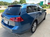 Used 2017 Volkswagen Golf Alltrack S image 5