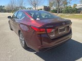 Used 2023 Nissan Altima 2.5 SV image 3