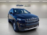 New 2025 Jeep Compass Latitude image 3