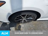 Used 2023 Toyota Camry SE image 3