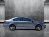 Used 2017 Volkswagen Jetta SE image 4