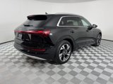 Used 2022 Audi e-tron Premium image 5