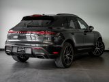 Certified 2024 Porsche Macan image 5