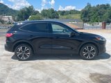 Used 2022 Ford Escape SE w/ SE Sport Appearance Package image 2